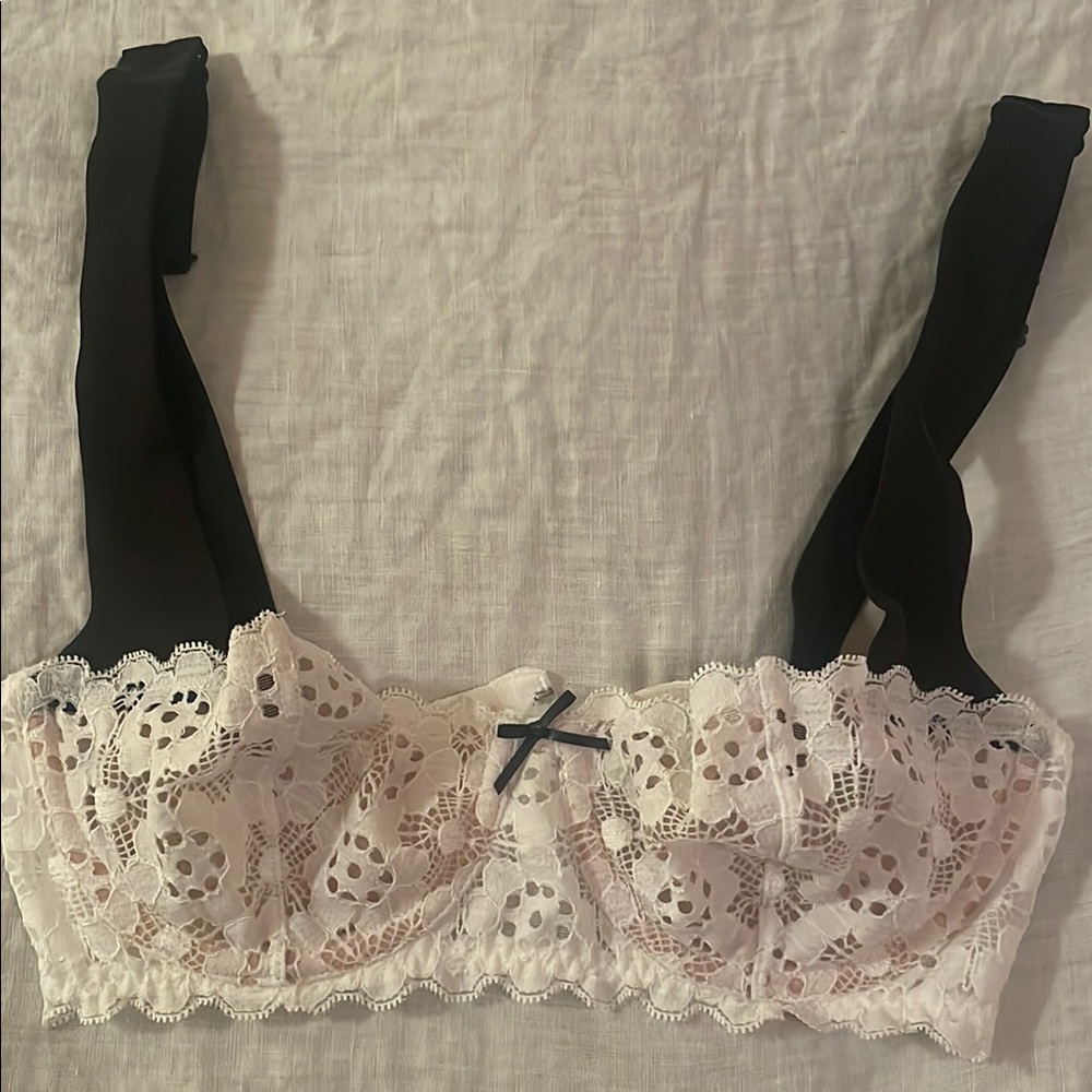 Fleur Du Mal 32C Lace Underwire Bra - Black and White